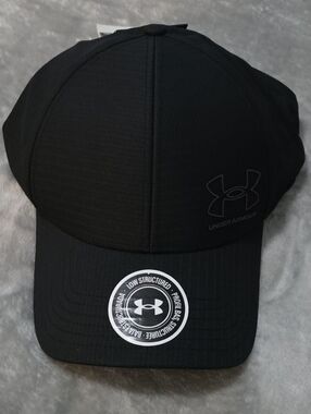 Under Armour ArmourVent Low Men’s Stretch Fit Cap